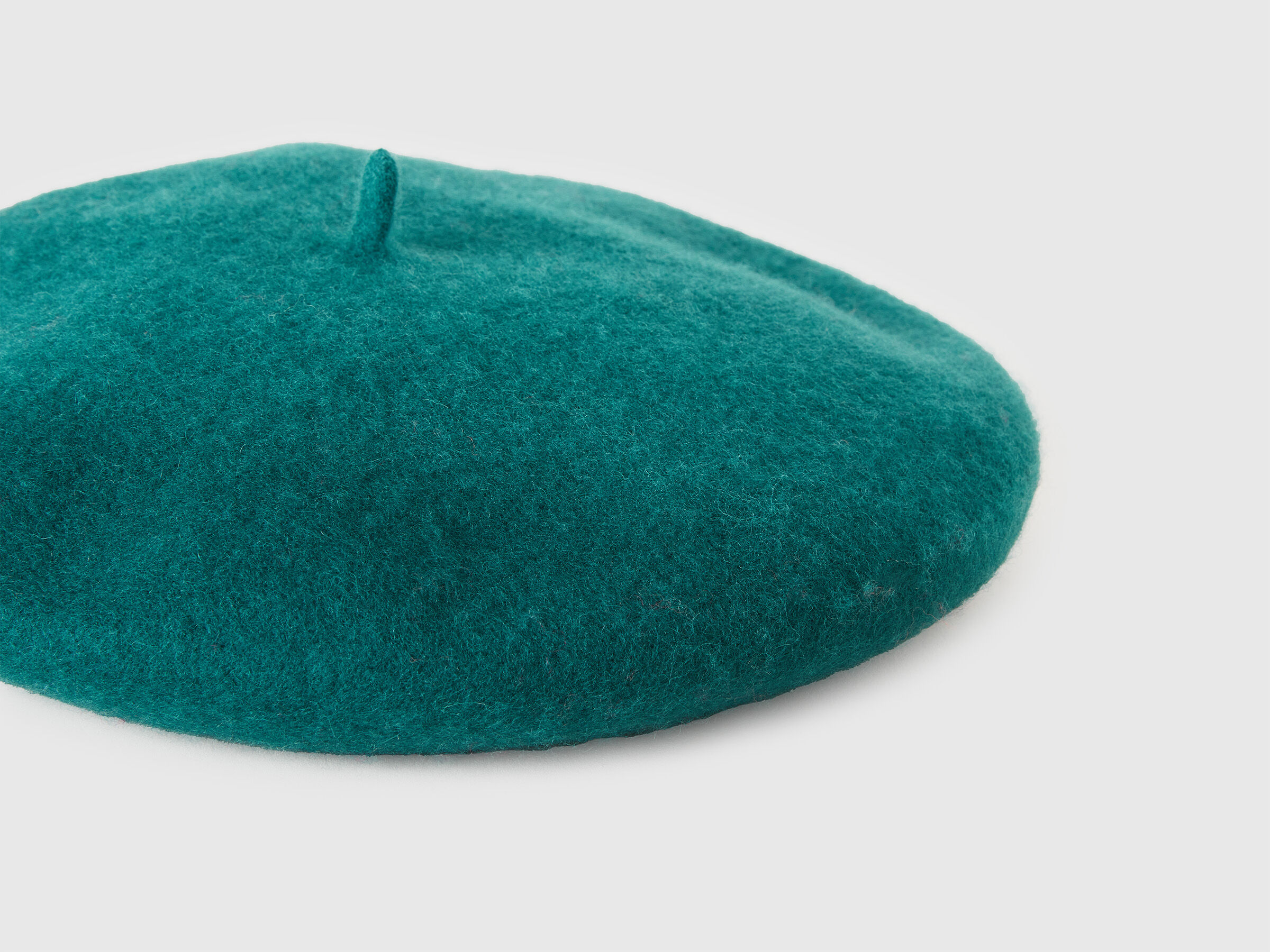 HAT Women image number 3